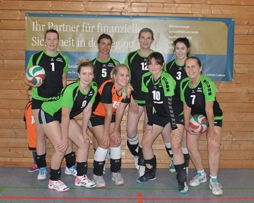 Mannschaftsbild 2016 / 2017 Team Damen 2 Team Damen 2 - Saison 2015/2016
